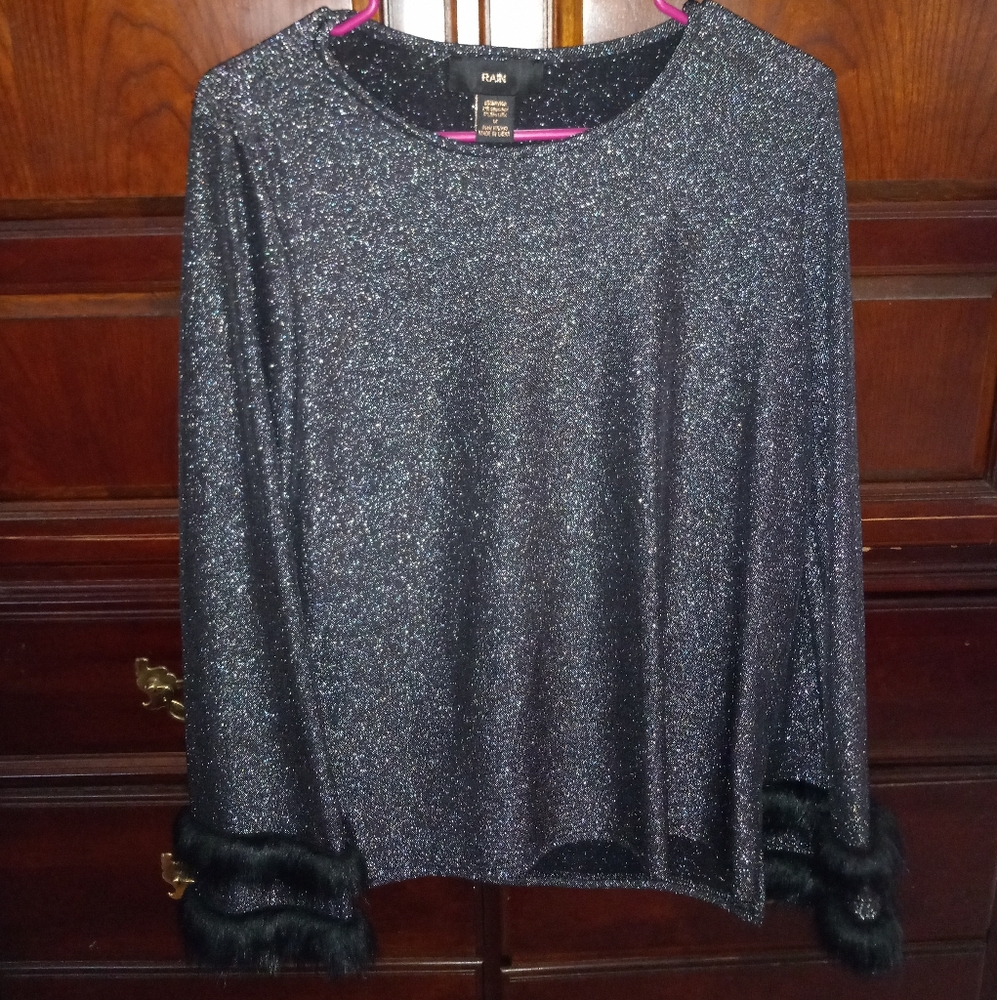 Black sparkle long sleeve blouse with fur